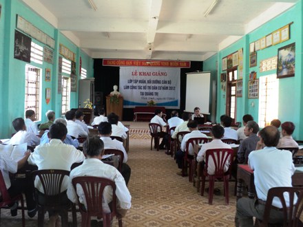 Một buổi tập huấn cho cán bộ cơ sở do Chi cục Phát triển nông thôn tỉnh tổ chức