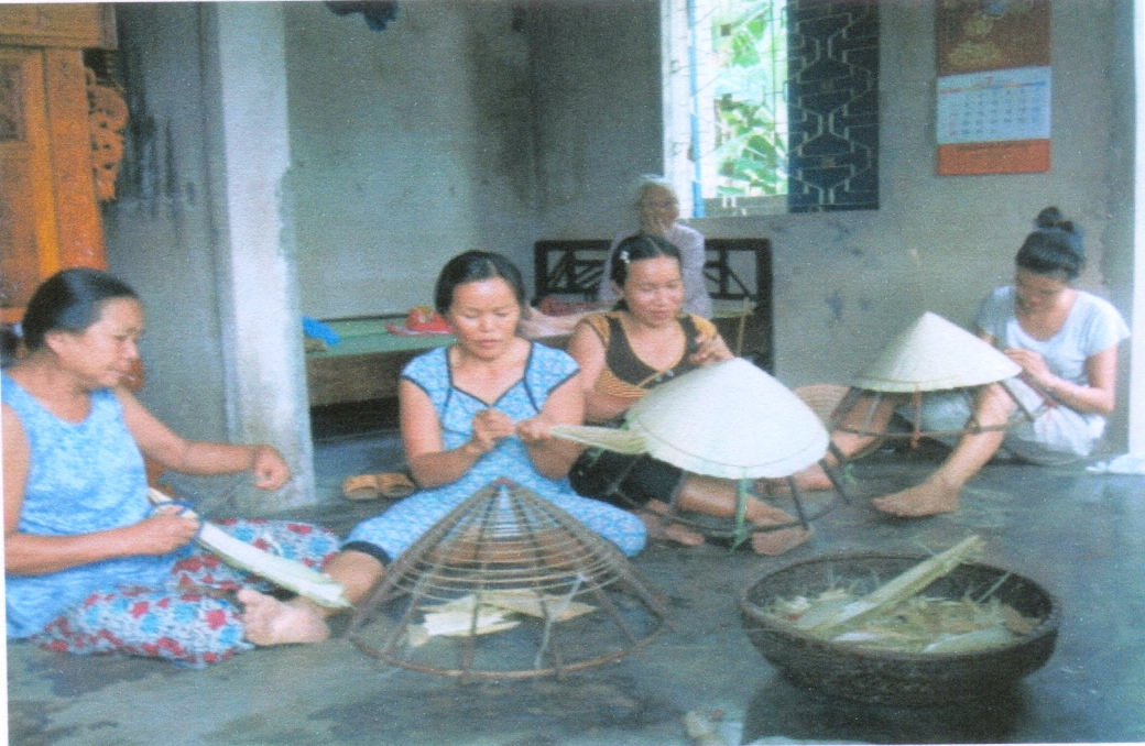 Làng nghề truyền thống Nón lá Văn Trị, xã Hải Tân, huyện Hải Lăng
