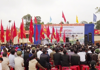 Lễ phát động phong trào Quảng Trị chung sức xây dựng NTM năm 2014